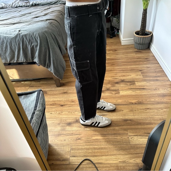 Dickies UO Exclusive Contrast Stitch Cutoff Cargo Pants - Picture 6 of 7